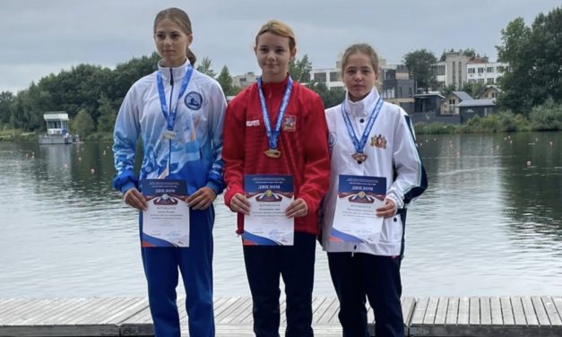 🏆Анастасия Постылякова — победитель и бронзовый призер всероссийских соревнований по гребле на байдарках и каноэ! 🇷🇺